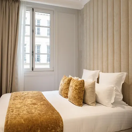 Thelander - Serviced In Opera Apartment
